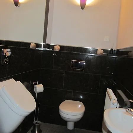 Pensjonat Exklusive Gaestezimmer Landau 3*